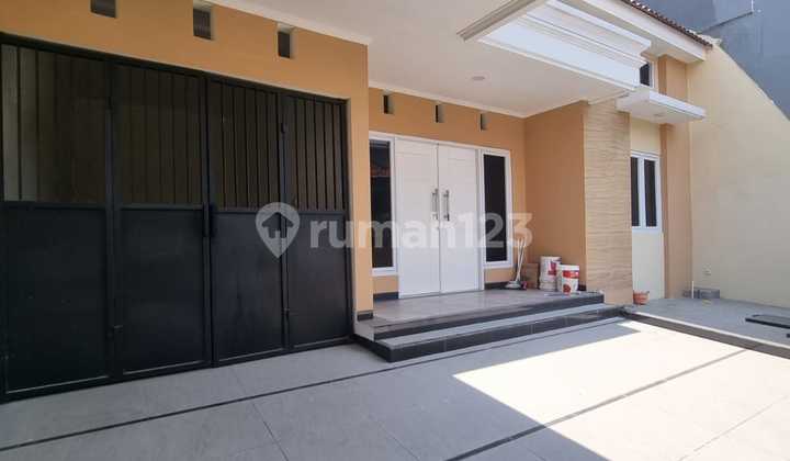 New House Ready to Occupy Jl Cancer Near Galaxy Mall Surabaya 2