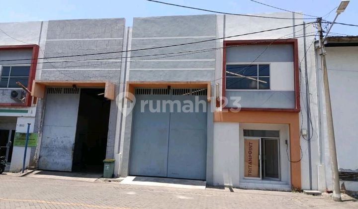 Tritan Point Surabaya Warehouse Ready to Use Near Banyuurip Toll Road