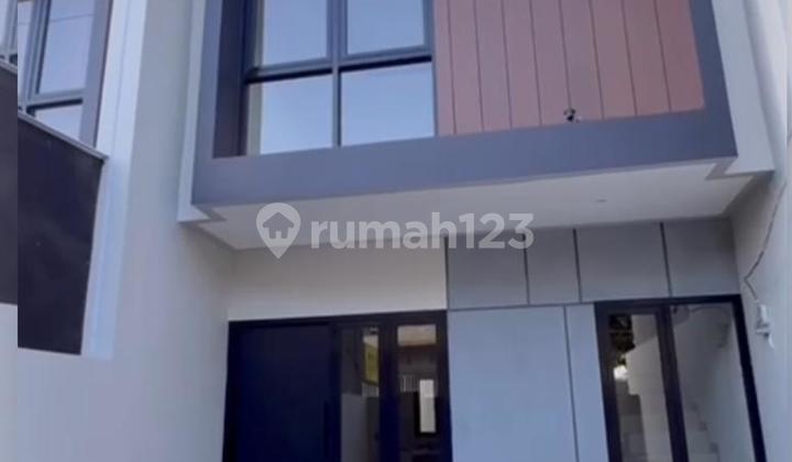 Rumah Baru 2 Lantai Manukan Lor