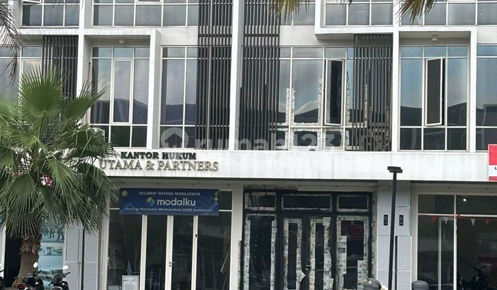 3-Story Shop House Northwest Boulevard 1