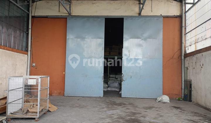 Mutiara Warehouse, Tambak Langon