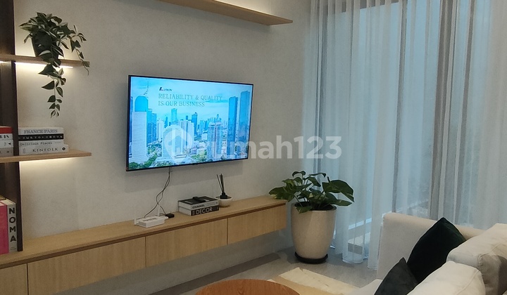 Rumah Modern Minimalis 2 Lantai di Meruya 2