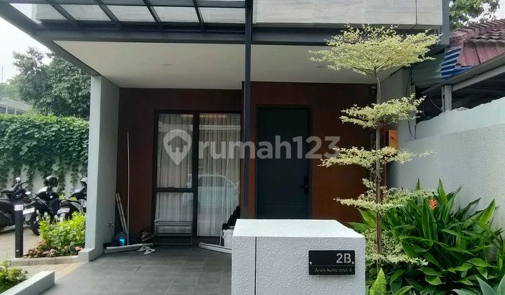 Rumah 2 Lantai Minimalis Dekat Perkantoran Rumah 2 Lantai Minimalis Dekat Perkantoran