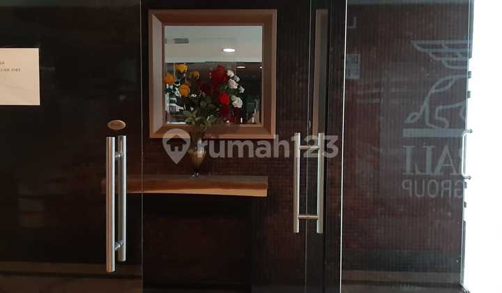 Ruang Kantor Di El Royal Jl. Merdeka. Pusat Kota. Ruang Kantor Di El Royal Jl. Merdeka. Pusat Kota.