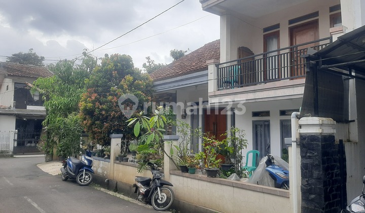 Ready-to-Occupy House in Margahayu Raya, Close to Metro Ready-to-Occupy House in Margahayu Raya, Close to Metro