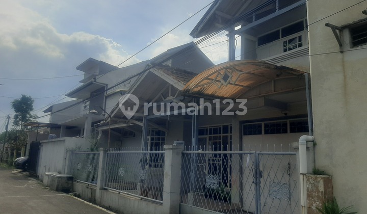 Ready-to-Occupy House on Margahayu Raya, 15 Meters from the Main Road 2