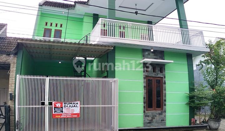 Rumah Hook 2 Lantai, SHM, Dekat Taman, Akses Tol, Masjid, di Lingkungan Asri di Mojokerto 1