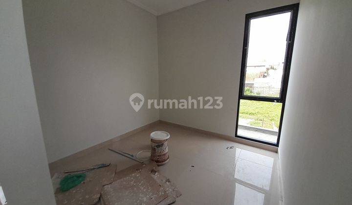 Rumah 2 Lantai Shm Baru Tepi Jalan Mulawarman Tembalang Semarang 2