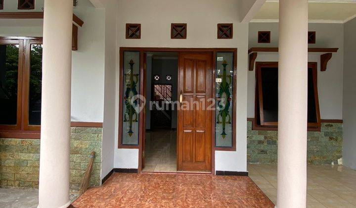 Rumah depan perumahan amya di Jl alun alun bung karno ungaran SHM 1