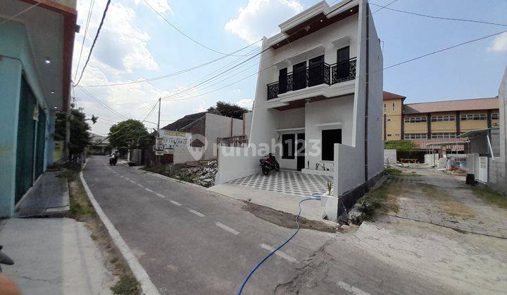 Rumah 2 Lantai Mewah Paling Murah Megantara Tembalang Semarang  2