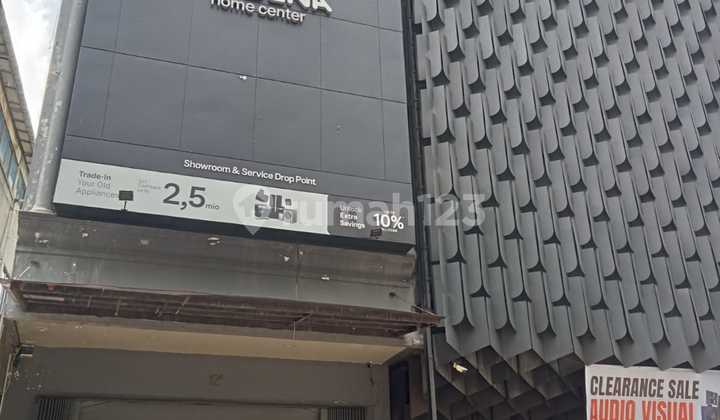 Ruko 4 lantai Strategis di Jakarta Selatan