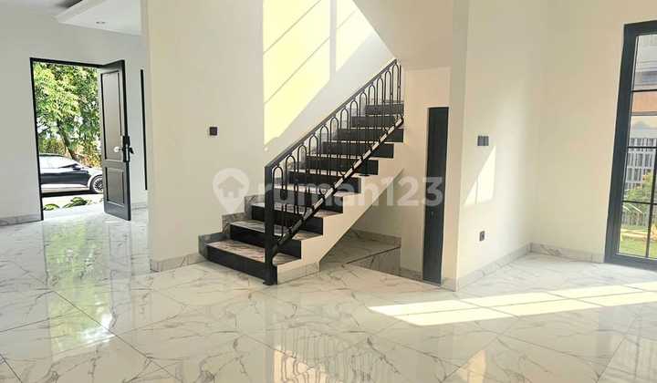 Brand New American Classic House, BSD (BW) 2