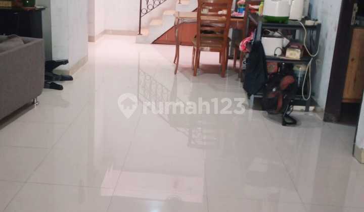 Rumah Dengan Design American Style, Bsd 2