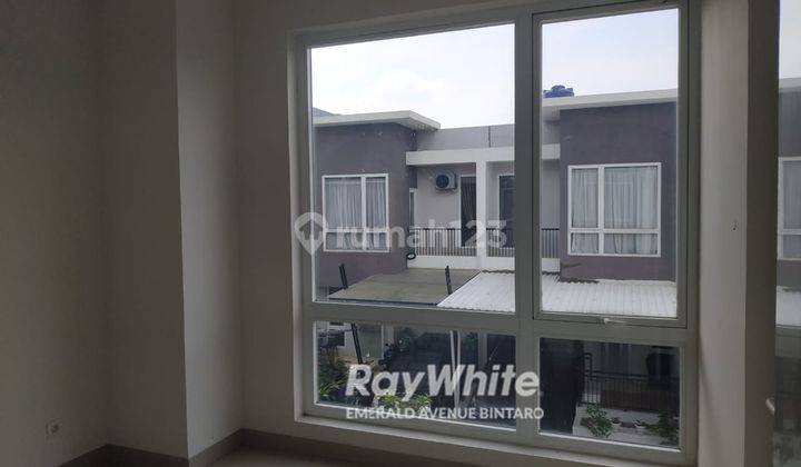 Rumah 2 Lantai Bagus Siap Huni Dekat Pasar Segar Graha Raya 2