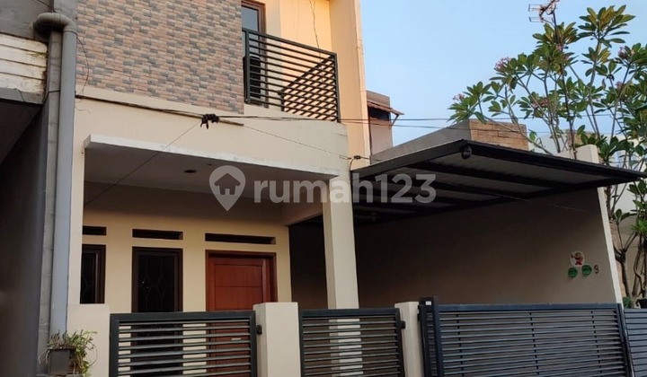 2-Storey House with SHM in Ciputat Near Sudimara Station