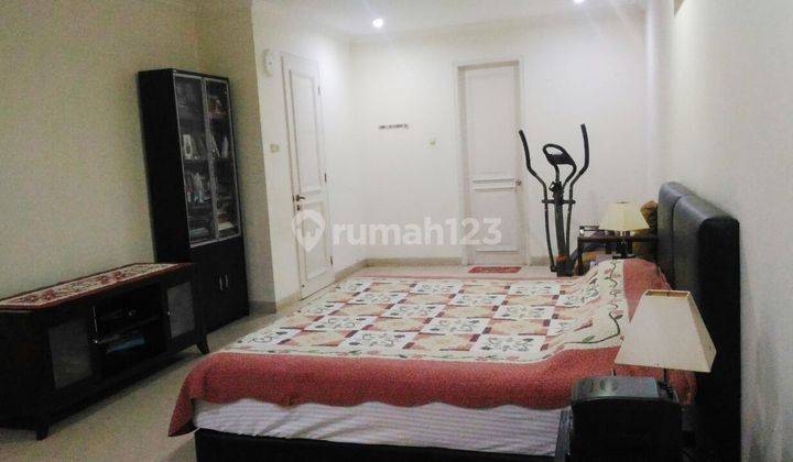 Rumah Rapih Terawat 5 Kamar 2 Lantai di Puri Bintaro Sek 9 2