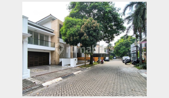House For Rent in Kebayoran Bintaro, Nice, Close to Toll Access 1
