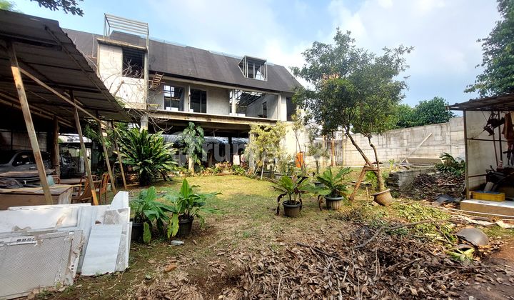 Tanah 866 m² Plus Rumah Tahap Bangun Di Sawah Baru Ciputat