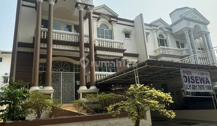 Rumah Cantik Disewakan Minimum 2 Tahun di Garden Island, Jakarta Utara