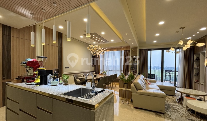 An Apartment as Spacious as a House with Luxurious Furnishings An Apartment as Spacious as a House with Luxurious Furnishings