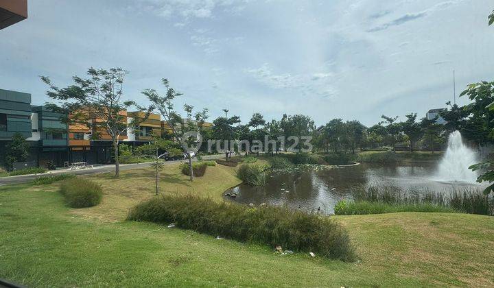 Rumah View Danau, Hoek, Hadap Selatan Timur, 2 Lantai, Full Furnished di Symphonia Mozart, Tangerang 2