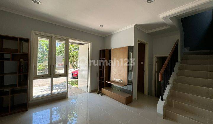 Disewakan Rumah 2 Lantai Semi Furnished di Tesla , Tangerang, Lokasi Dekat Mall 2