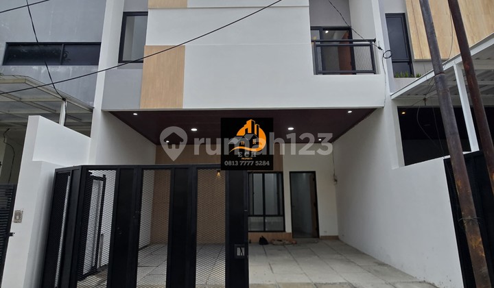 T53.Rumah Baru Dalam Komplek One Gate Di Cipinang Jaya Jaktim