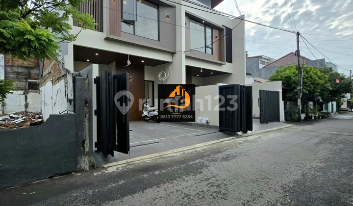 T56.Rumah Modern Minimalis Dlm Komplek One Gate Rawamangun Jaktim