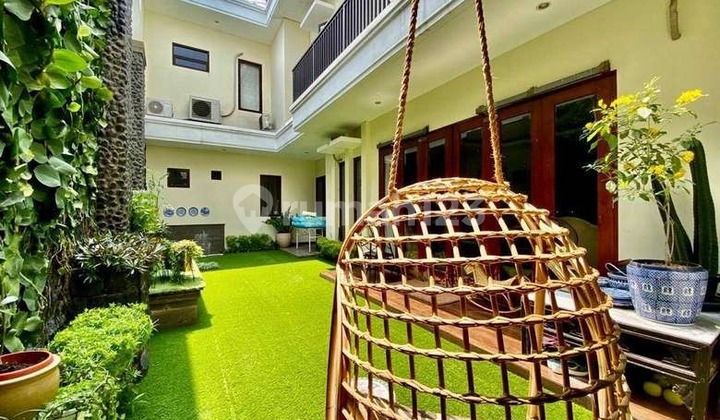 Jk28.rumah Mewah Dgn Taman Luas Strategis di Tengah Kota Jakarta 4