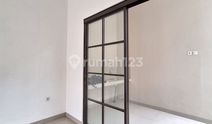 S655.Rumah 2Lantai Minimalis Dekat Vila Dago Pamulang Tangsel 2