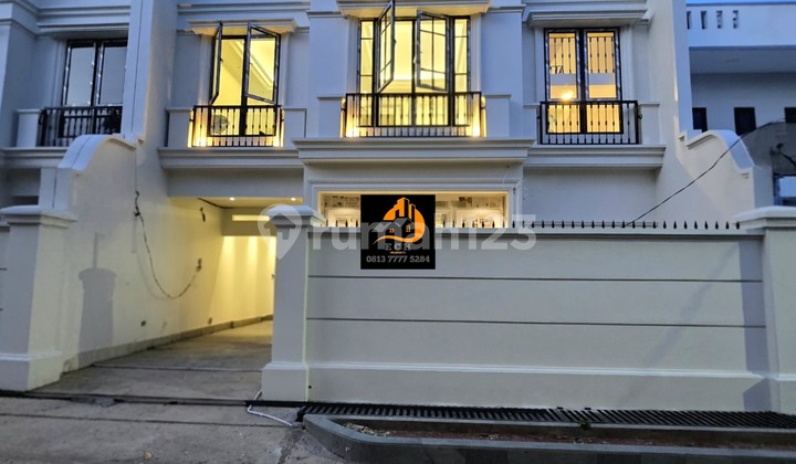 T79.RUMAH MEWAH AMERICAN CLASSIC ROOFTOP LUAS CEMPAKA PUTIH T79.RUMAH MEWAH AMERICAN CLASSIC ROOFTOP LUAS CEMPAKA PUTIH