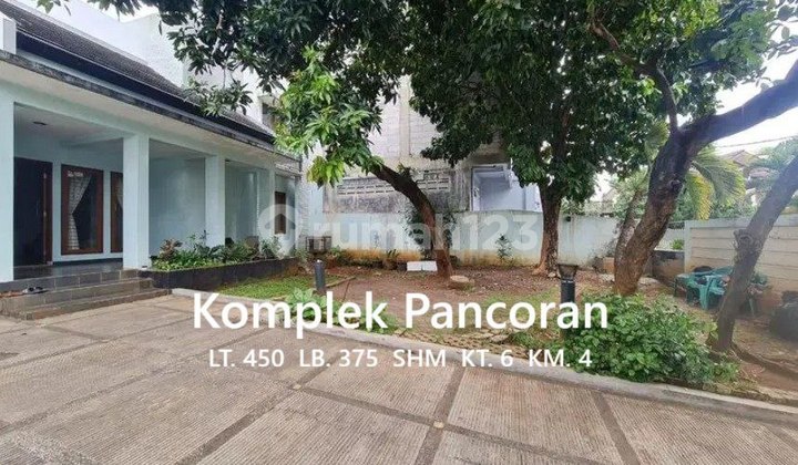 J414.Rumah Asri 2 Lantai di Komplek Elit Pancoran Jakarta Selatan
