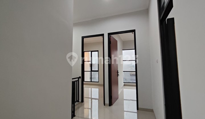 S376.Rumah 2 Lantai Minimalis Modern Dkt St Jurangmangu Ciputat 2
