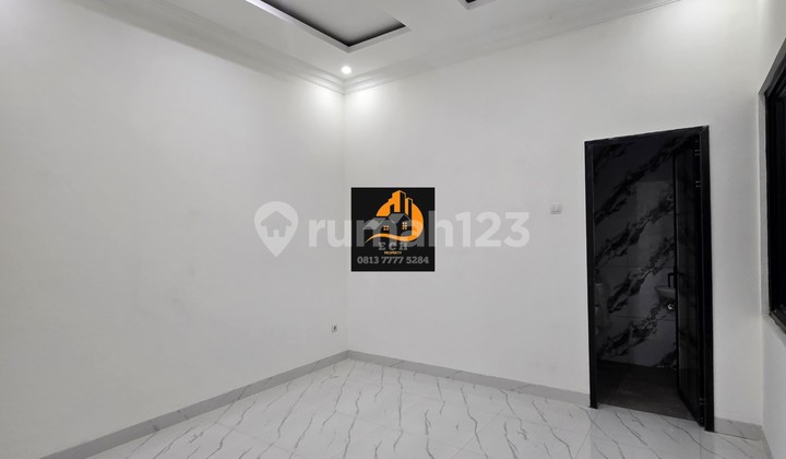 T42. New House in Strategic Complex on Wide Street in Duren Sawit, East Jakarta 2