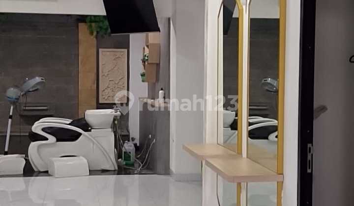 Rumah di Griya Loka Hadap Jalan Disewakan Lantai 1 Cocok untuk Salon 2