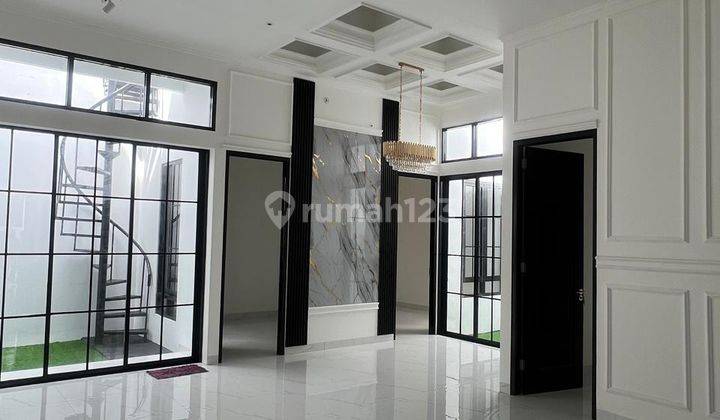 Rumah Baru Bangun Semi Furnish Di Griya Loka Bsd City.  2