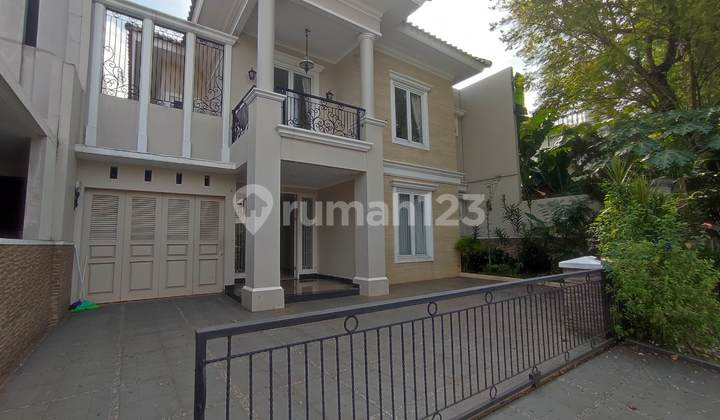 Rumah Siap Huni Bagus Ada Kolam Renang Di Lippo Central Karawaci