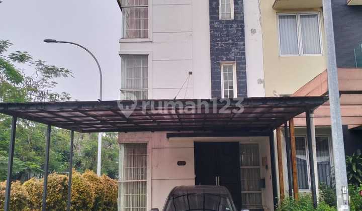 Ready to Live In Nice House Flood Free In North Lippo Karawaci 2