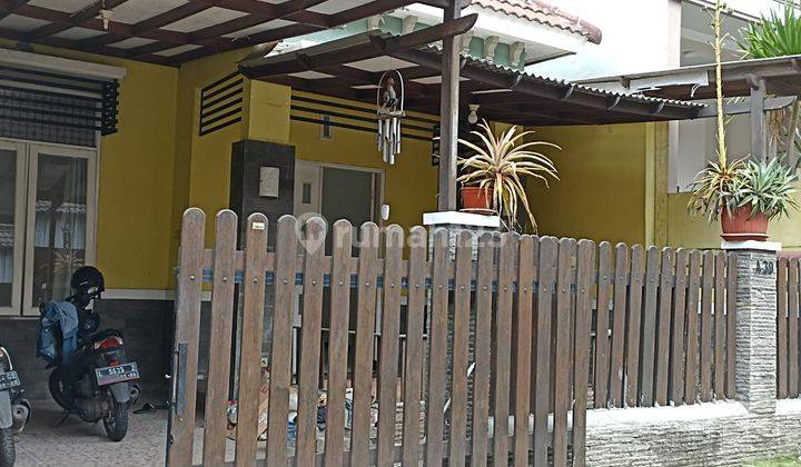 RUMAH JAMBANGAN GAYUNGAN KEBONSARI BAGUS TERAWAT SIAP HUNI dekat Akses Tol, Masjid Al Akbar, Trans Icon, dsb. Hadap Utara. Row Jalan 2 Mobil. 2