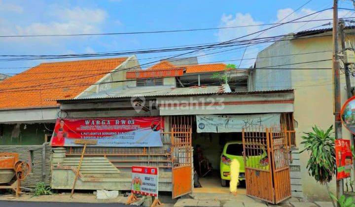 Turun Harga, Rumah Komersial Daerah Simomulyo. Cocok Untuk Hunian, Komersil, Bisnis. Dekat Dengan Pintu Tol Banyu Urip, Pakuwon Indah, Papaya. Row 2 Mobil.  1