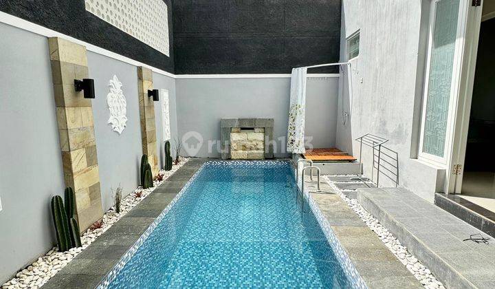 SIAP HUNI Villa Mewah 3 Lantai Full Furnished. Oro Oro Ombo. Dekat Dengan Tempat Wisata. View Gunung Panderman 2