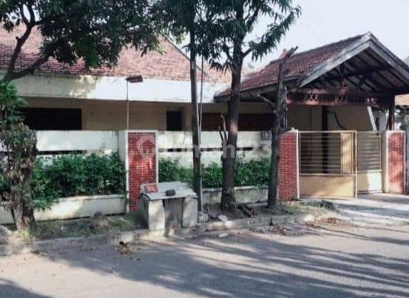 Rumah Nol Jalan Kembar Medokan Asri. Cocok Untuk Usaha, Komersil, Kos Kos An, Office. Row Jalan Kembar. Hadap Timur. Dekat Merr, Oerr, Tol Tambak Sumur, Upn 1