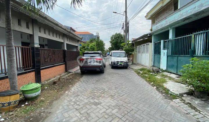 Rumah Murah Medayu Utara Siap Huni. Row 2 Mobil. Dekat Merr, Oerr, Upn, Tol Tambak Sumur, Bandara Juanda.  2