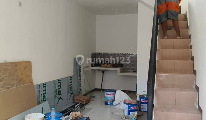 Sisa 2 Unit Rumah Murah 300juta di Komplek Semolowaru. Ukuran 3x7. Hadap Barat. Row 1 Mobil Aman. Dekat Unitomo, Untag, Itats, Merr, 2