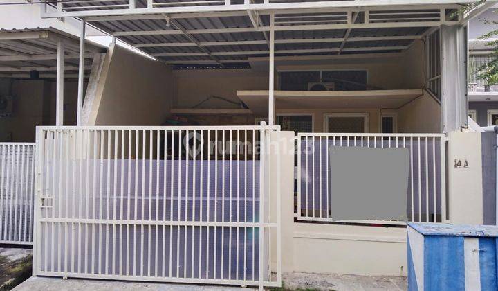 Rumah Terawat Bagus Siap Huni di Pondok Tjandra Harga 950Juta. Row 2,5 Mobil. 1 Menit Ke Pintu Tol Tambak Sumur. Dekat Bandara Juanda 1