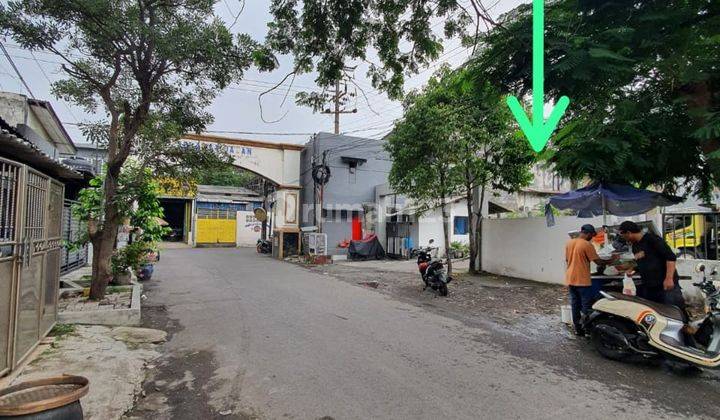 TANAH HOOK LOKASI SANGAT STRATEGIS di RAYA PANDUGO RUNGKUT WONOREJO. COCOK UNTUK TEMPAT USAHA, KOS, GUDANG, dsb. Row Jalan 3 Mobil. Hadap Utara & Barat. Dekat MERR, Tol, Bandara Juanda