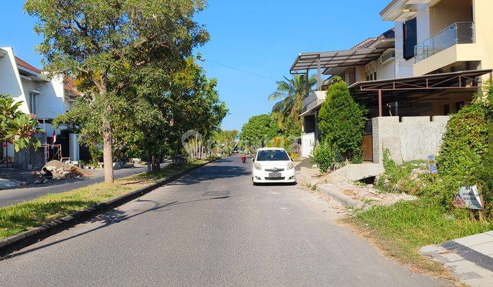 Tanah Kavling Boulevard Jalan Kembar Purimas Rungkut Lokasi Strategis. Cocok Untuk Rumah Tinggal. Hadap Utara. Dekat Upn, Merr, Tol Tambak Sumur, Bandara Juanda.  2