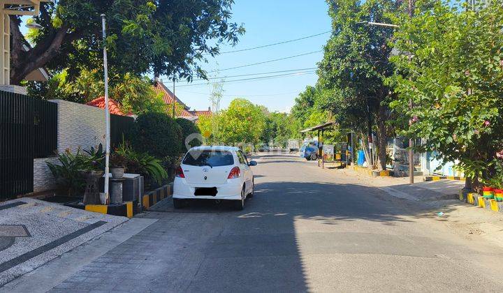 Rumah Rungkut Asri Siap Huni Kondisi Bagus Dengan One Gste System. Lingkungan Tenang. Hadap Barat. Row 2,5 Mobil. Dekat Merr, Oerr, Upn, Tol, Bandara Juanda, Rs Surabaya Timur 2