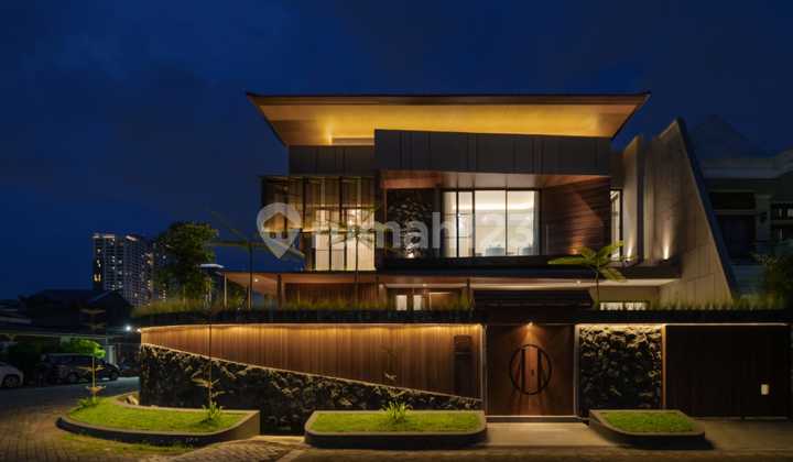 SUPER MEWAAAAH !! RUMAH MANYAR KLAMPIS DHARMAHUSADA TROPIS MODERN KONTEMPORER 1