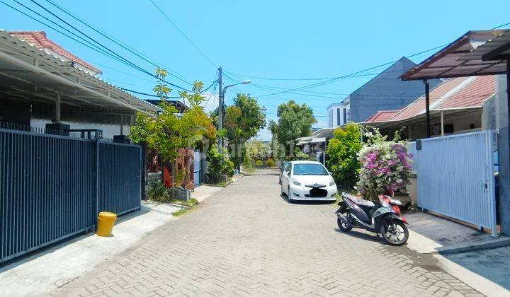 RUMAH WIGUNA TERAWAT SIAP HUNI. 2KT, 1 KM. Minimal 1 tahun. Row 2,5 mobil. Dekat UPN, MERR, OERR, Tol, Bandara Juanda 2